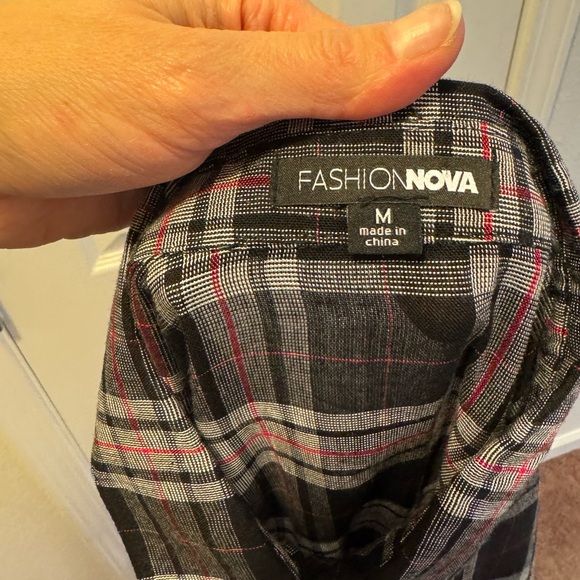 2 FOR $25 Fashion Nova Paris 89 Plaid Maxi Shirt Top Side Slits M - Picture 9 of 9